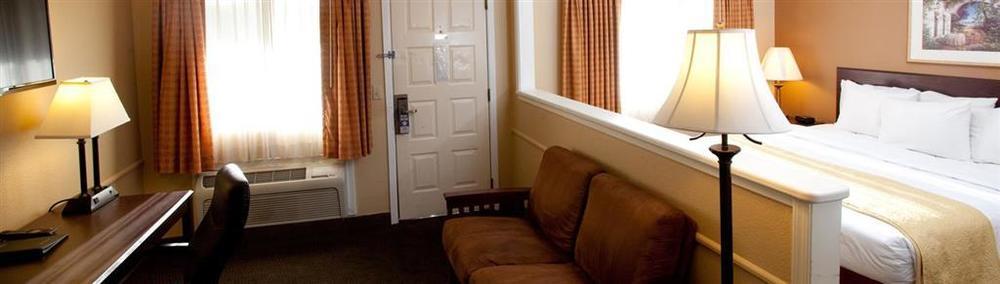 Red Lion Inn & Suites Cathedral City Palm Springs Zimmer foto